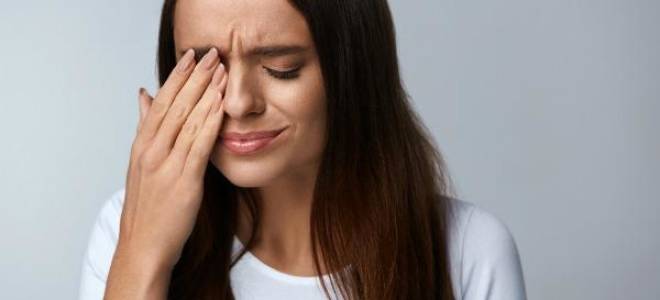 Болит глаз под верхним веком как будто что то попало