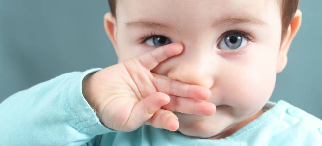 У ребенка болит голова и красные глаза